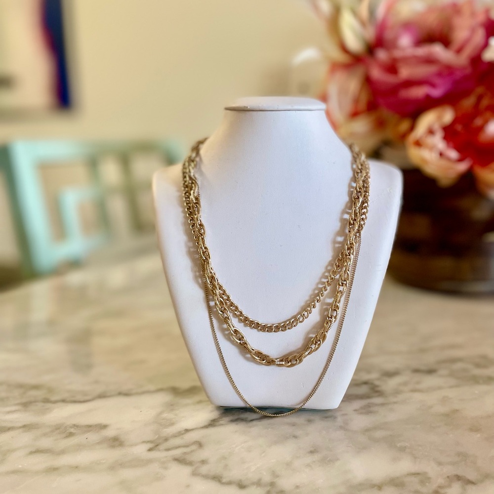 Chic Layered Gold Necklace